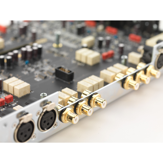 № 526 - Black - Dual-Monaural Preamplifier for Digital and Analog Sources - Detailshot 3 image number null